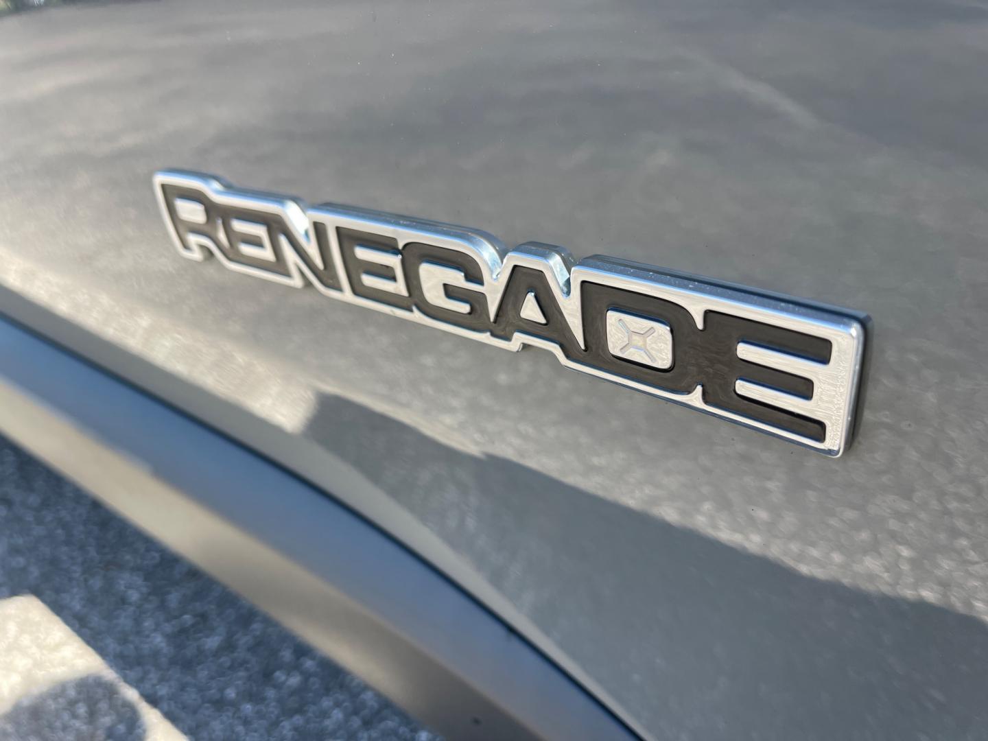 2020 Gray /Black Jeep Renegade Sport (ZACNJBABXLP) with an 2.4L I4 DOHC 16V Multi-Air engine, 9 Speed Automatic transmission, located at 11115 Chardon Rd. , Chardon, OH, 44024, (440) 214-9705, 41.580246, -81.241943 - Photo#10